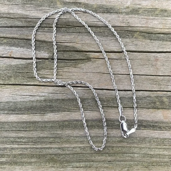 SOLD 💲Solid 18k white gold rope chain 2mm Diamond cut finish 16 inch - Picture 6 of 12